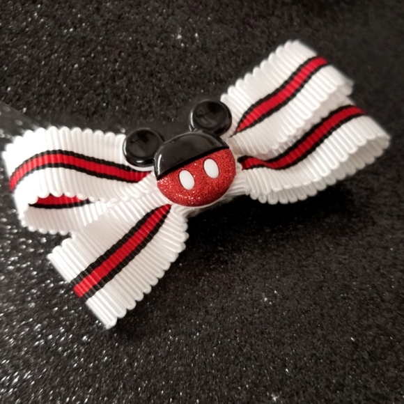 Adorable Mickey & Minnie Barrettes - Picture 2 of 4